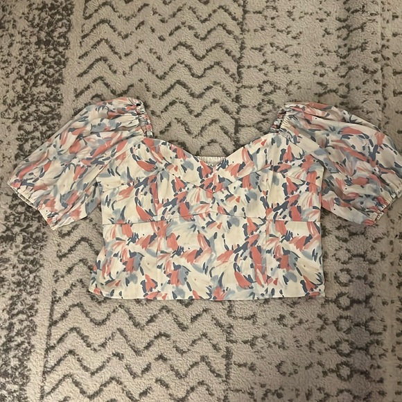 A&F Puff Sleeve Sweet Heart Crop Top - XL - Worn Once - Picture 1 of 4